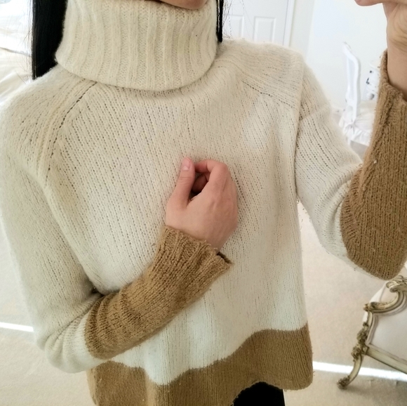 Vince Sweaters - Vince wool silk coffee dipped cream turtlenec, XS